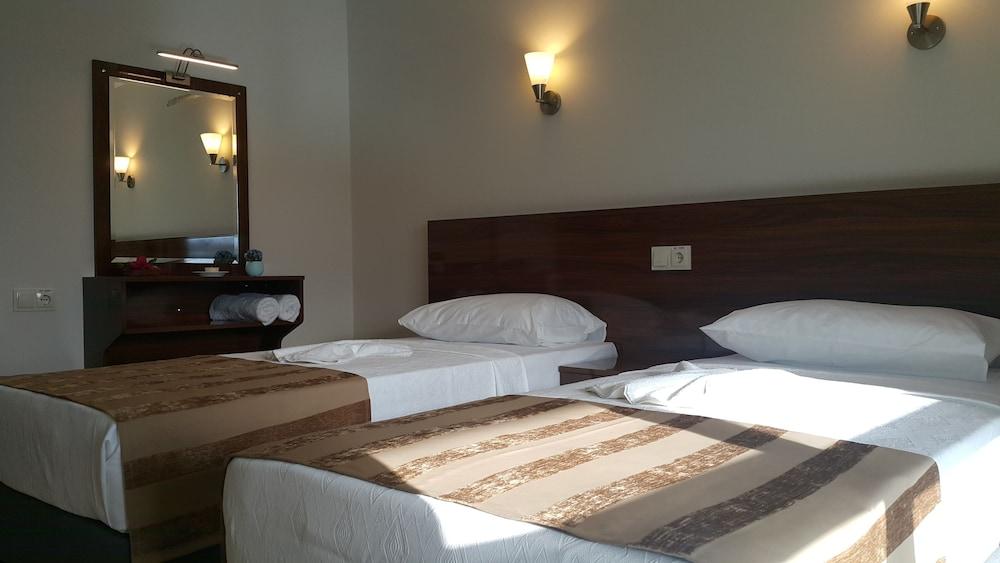 Midi Suites & Hotels 阿拉尼亚 外观 照片