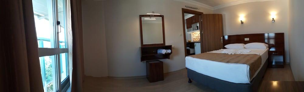 Midi Suites & Hotels 阿拉尼亚 外观 照片