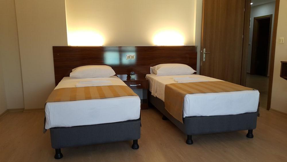 Midi Suites & Hotels 阿拉尼亚 外观 照片